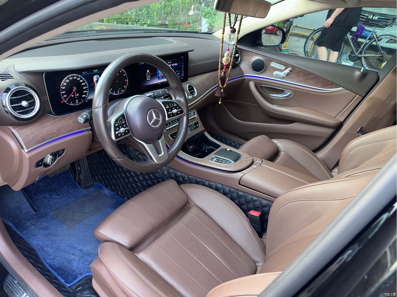 Mercedes-Benz E-Class, 2020 4