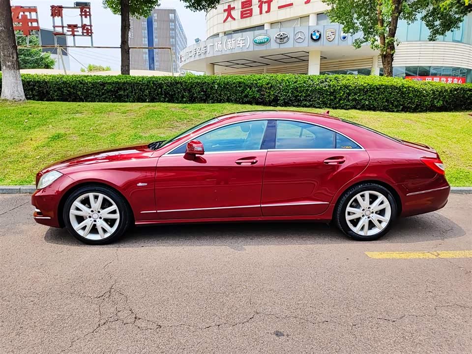 Mercedes-Benz CLS Mercedes-Benz CLS