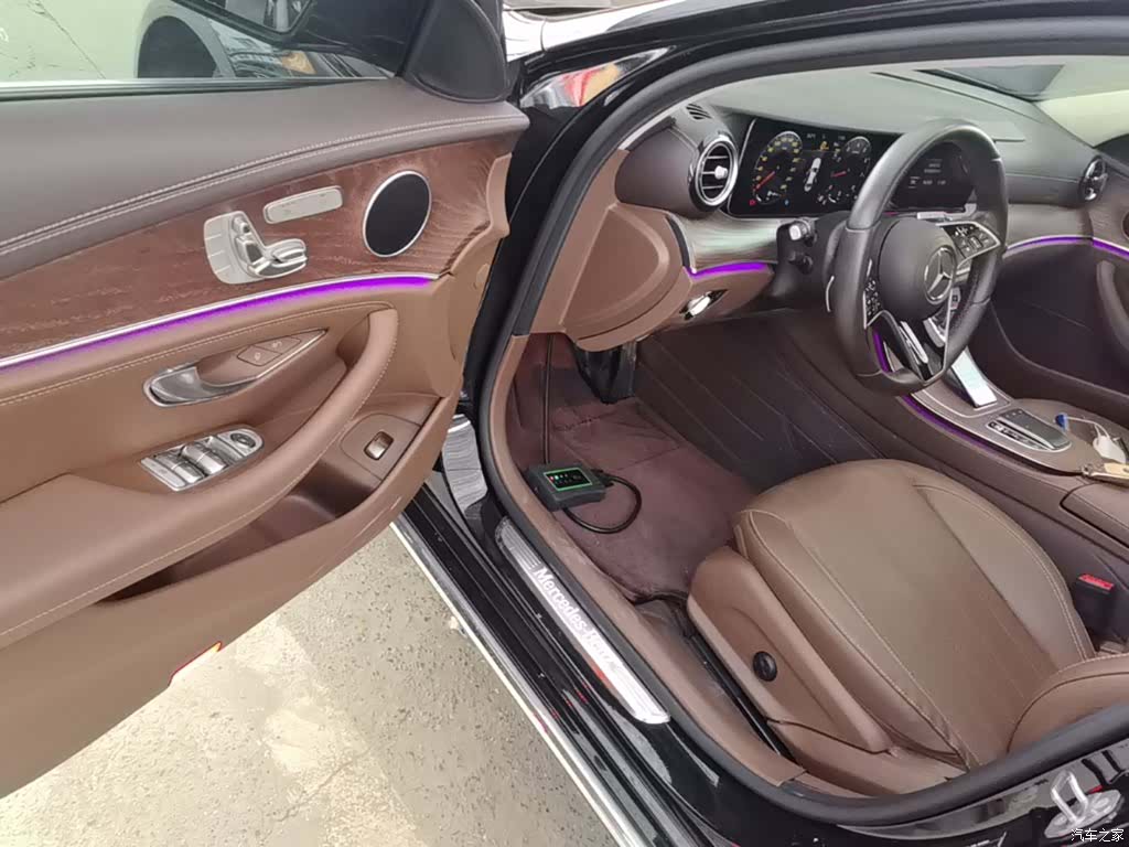 Mercedes-Benz E-Class, 2023 16