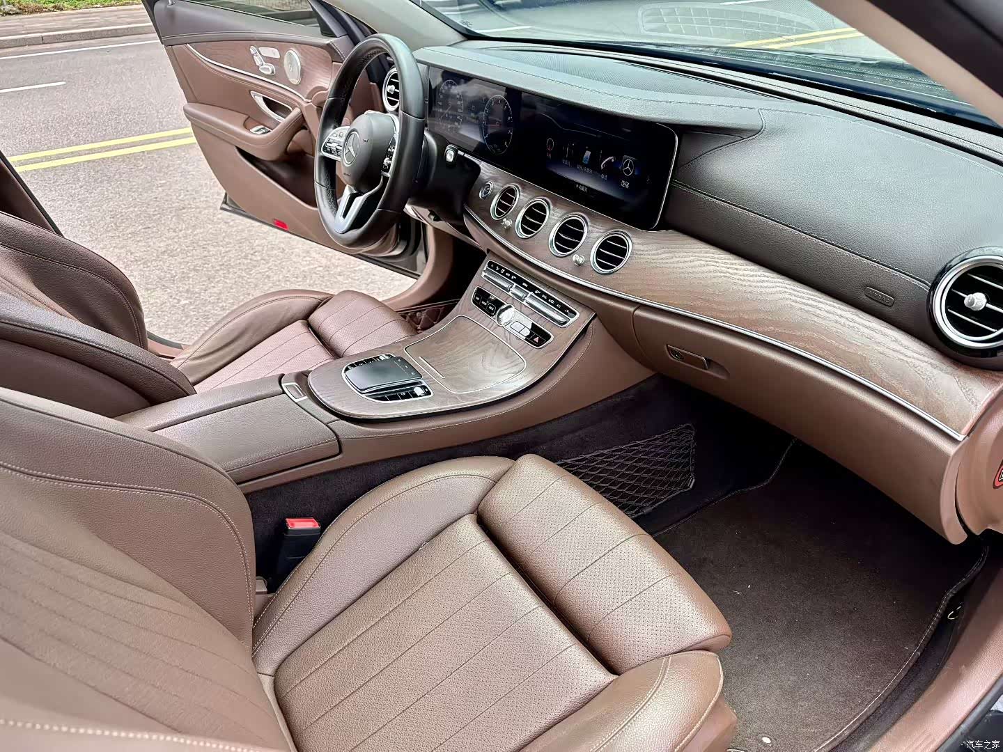 Mercedes-Benz E-Class, 2019 9