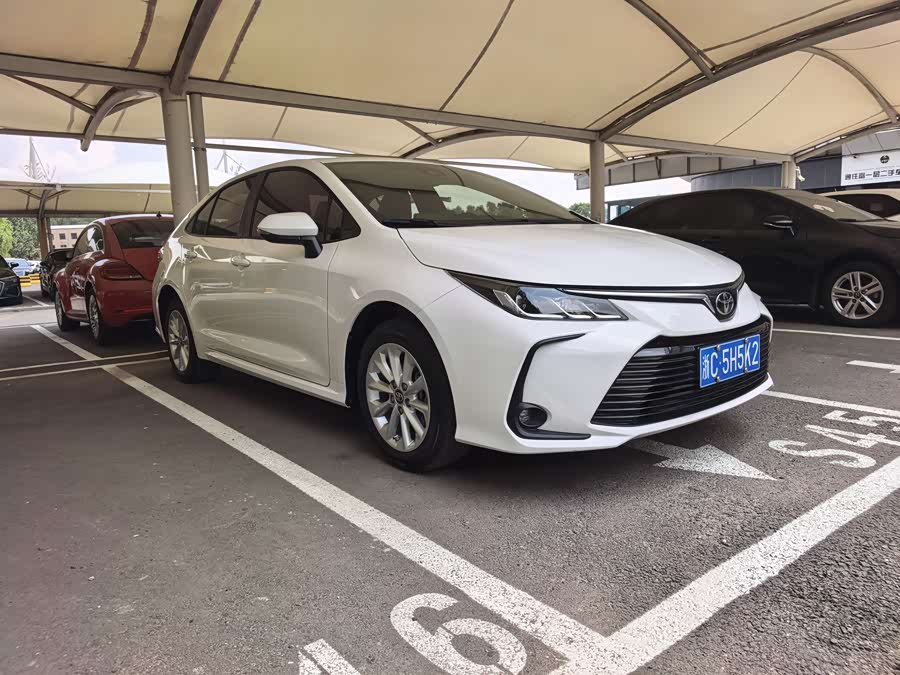 Toyota Corolla 2023, фото 3