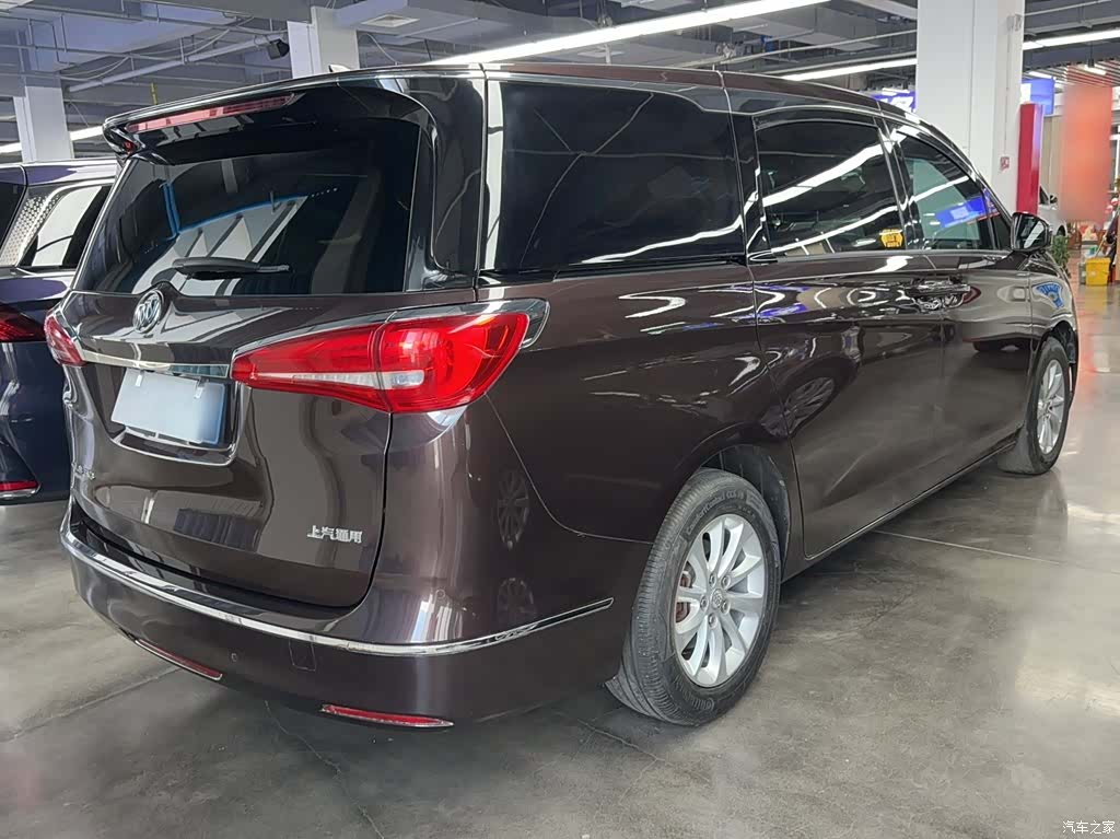 Buick GL8, 2017 6