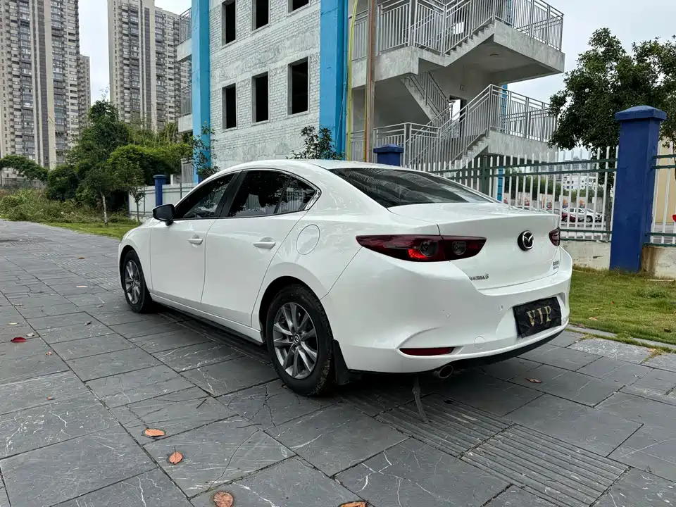 Mazda 3 Angkesaila