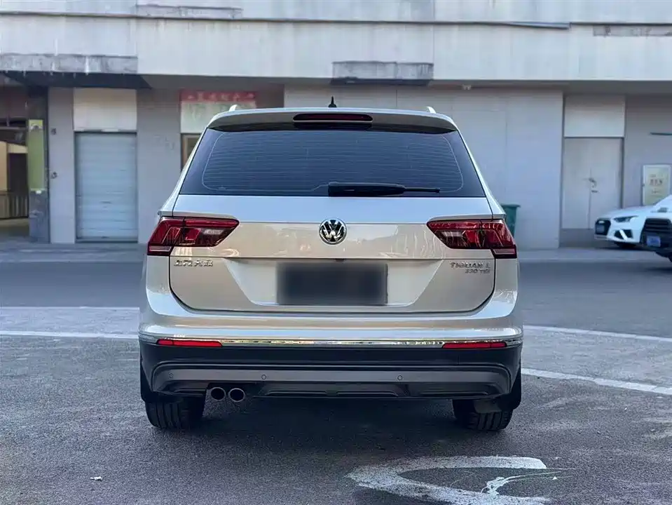 Volkswagen Tiguan L