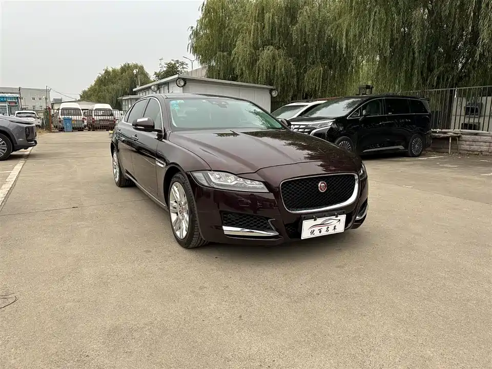 Jaguar XFL