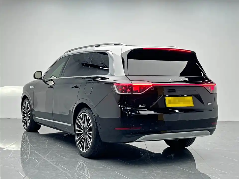 AITO Ask the world M9