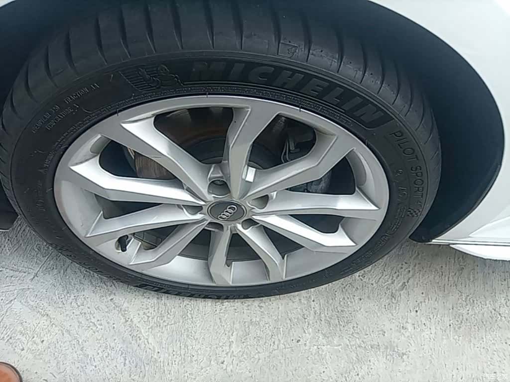 Audi A4L, 2019 23
