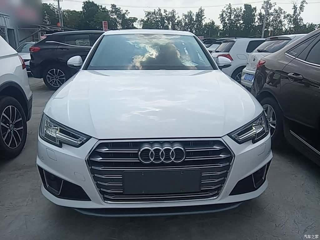 Audi A4L, 2019 3