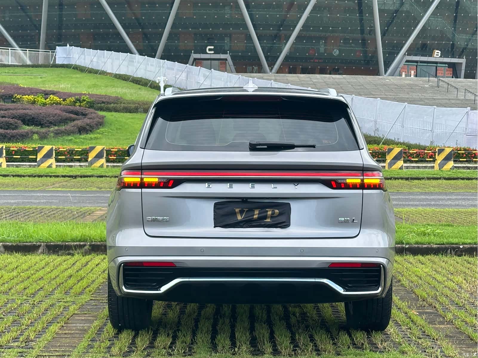 Geely Xingyue L, 2025 29
