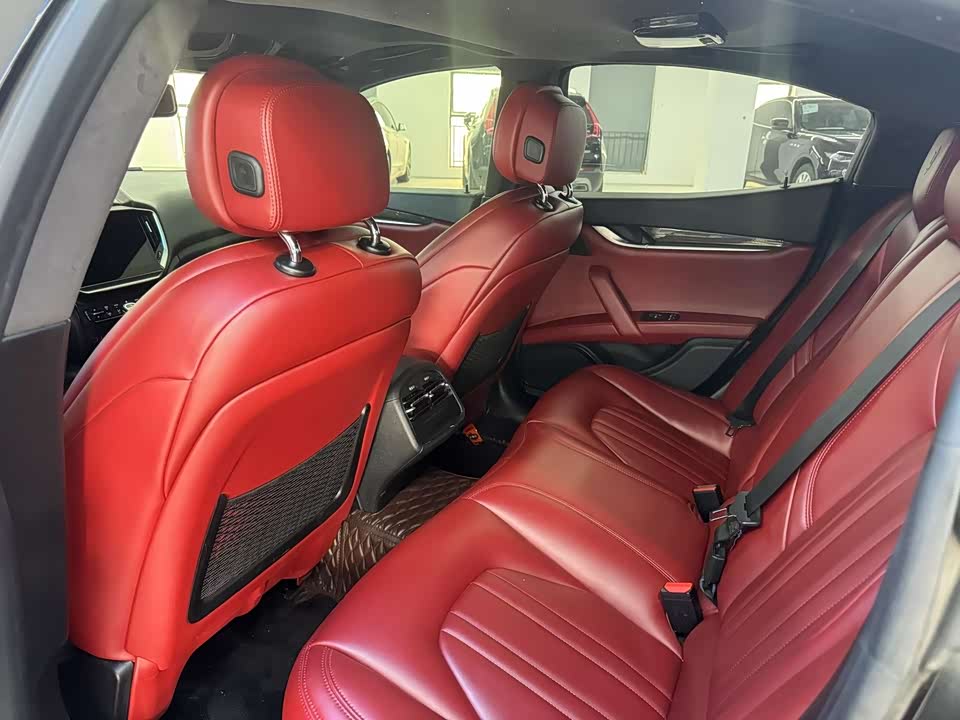 Maserati Ghibli Maserati Ghibli