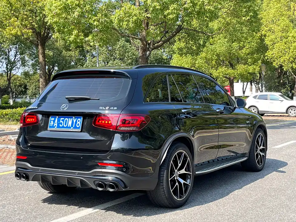 Mercedes-Benz GLC AMG