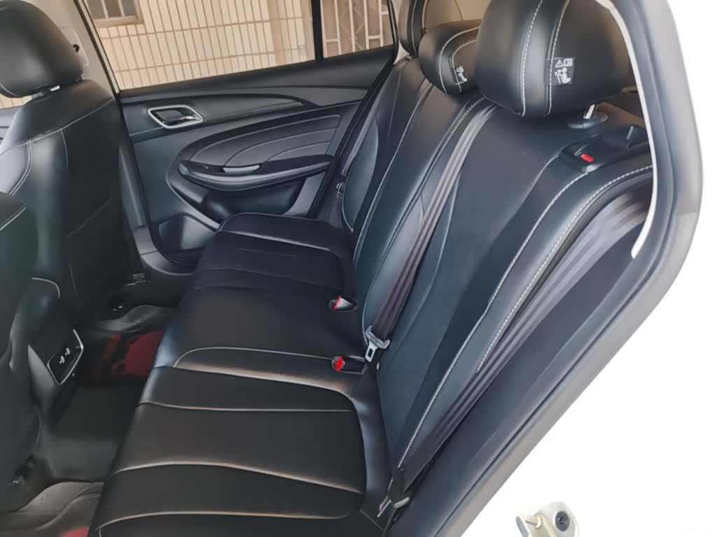 Roewe i5, 2021 17
