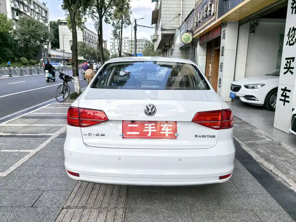 Volkswagen Sagitar