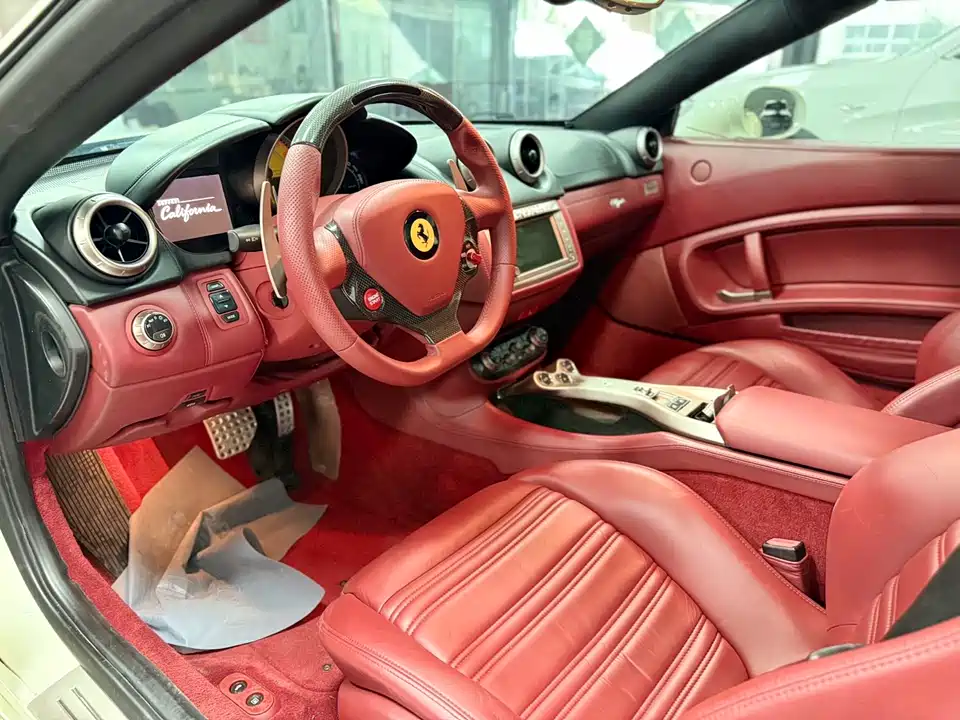 Ferrari California T