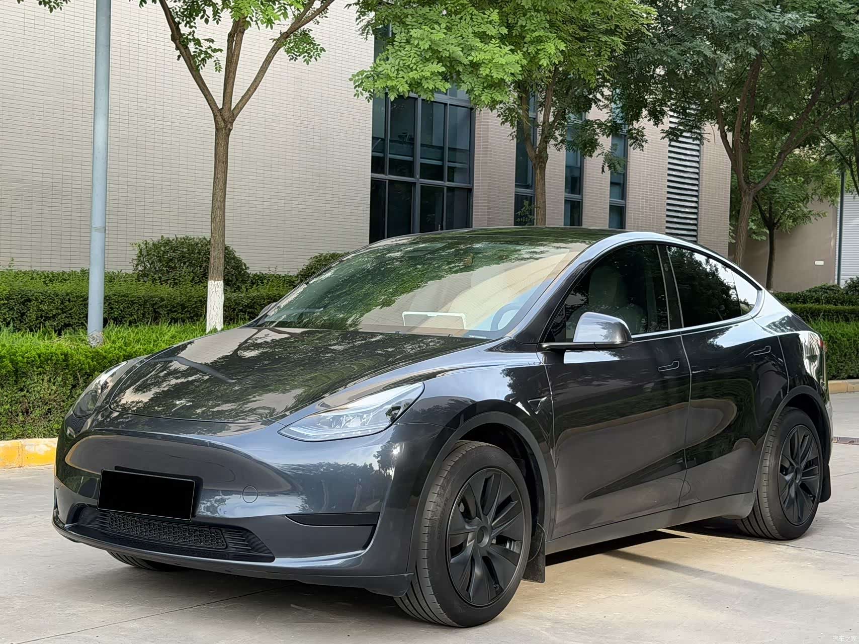 Tesla Model Y, 2024 2