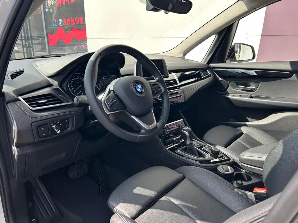 BMW 2 series station wagon