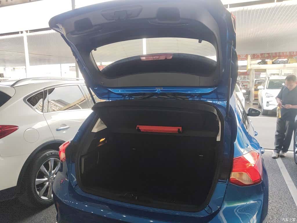 Ford Focus, 2019 15