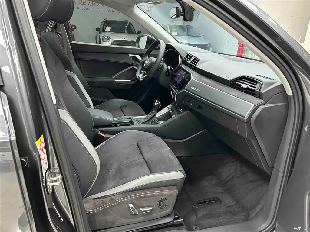 Audi Q3, 2022 13