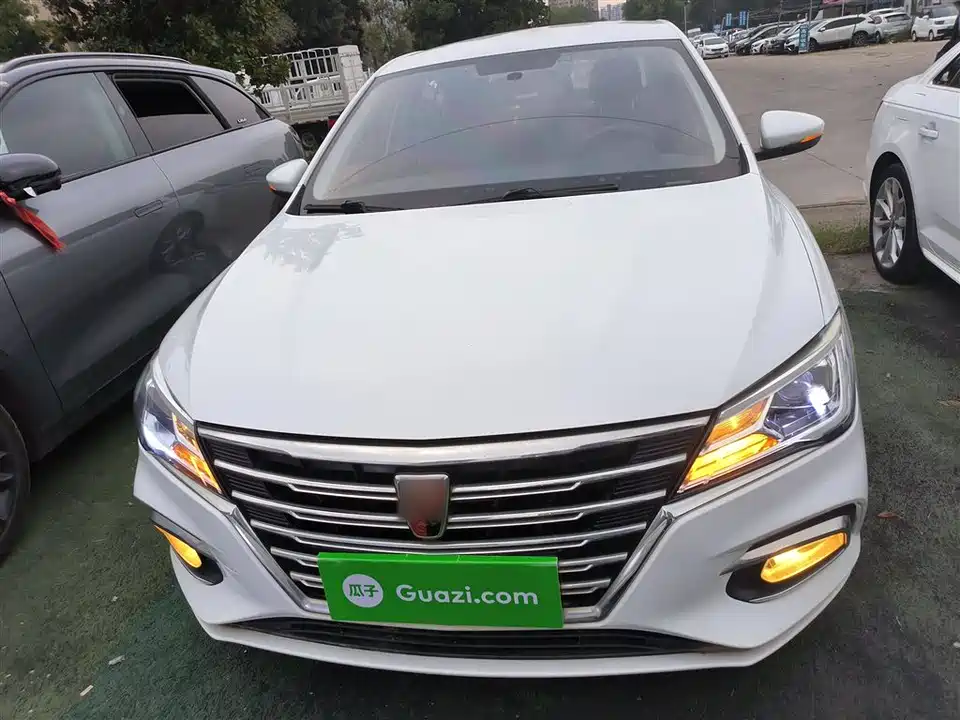 Roewe i5
