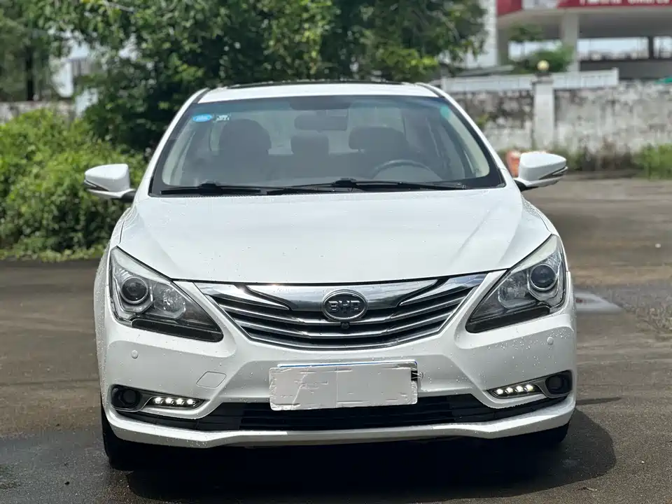 BYD G5