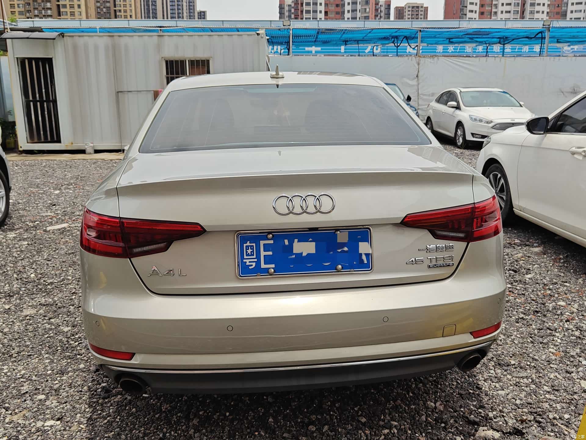 Audi A4L, 2018 все фото
