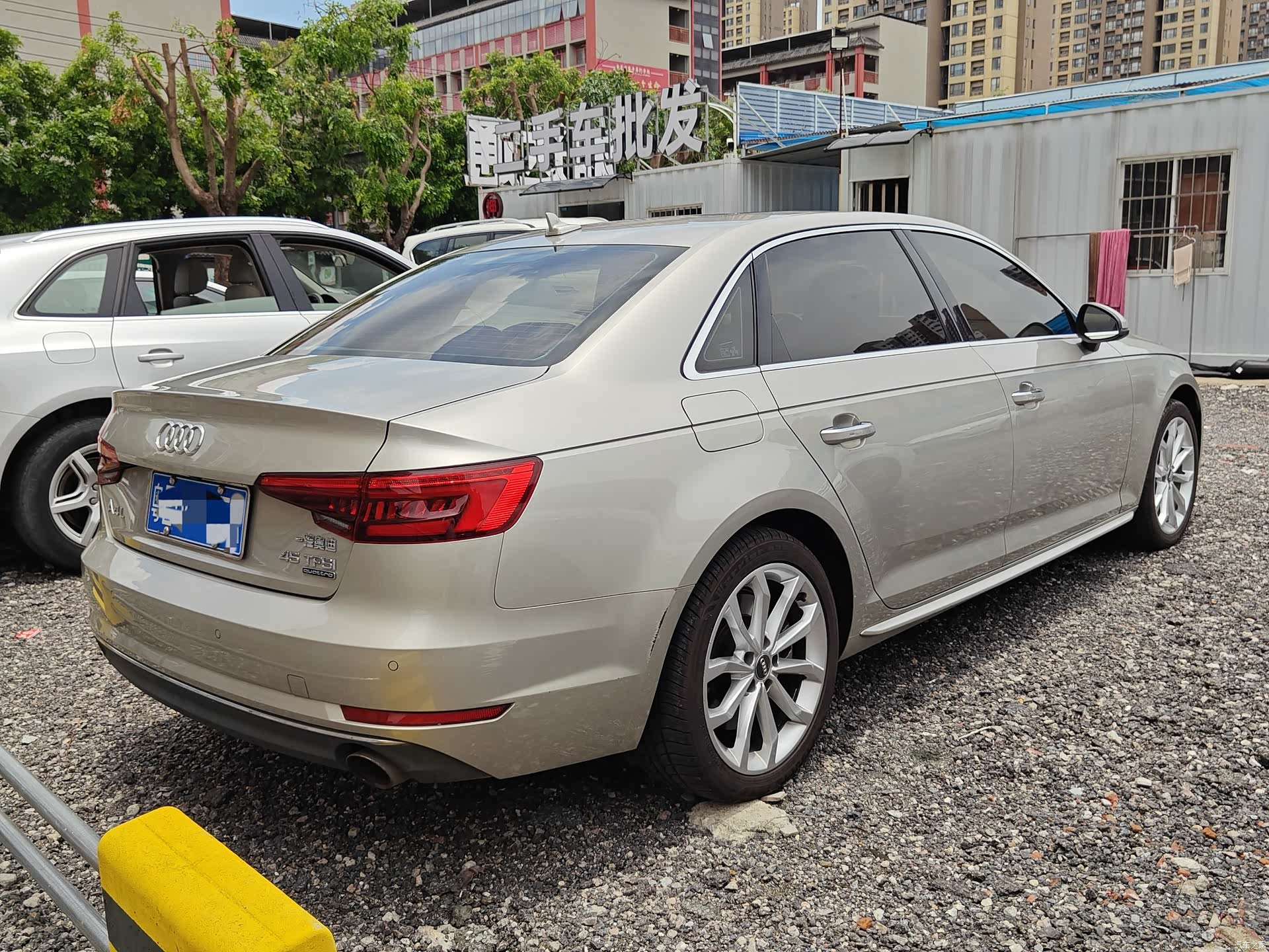 Audi A4L, 2018 6