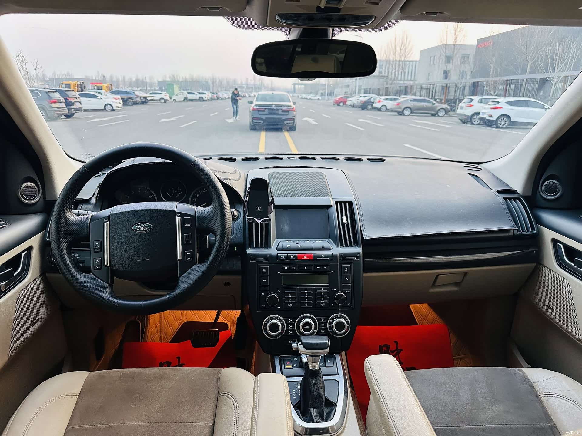 Land Rover i6, 2011 8