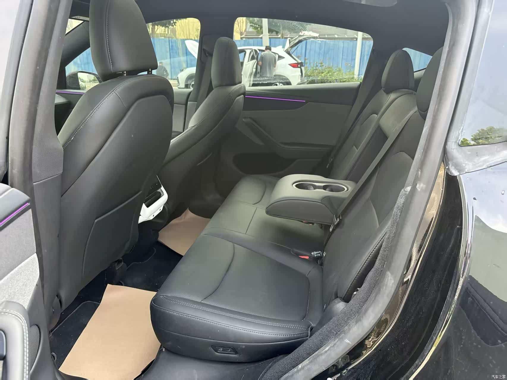 Tesla Model Y, 2026 6