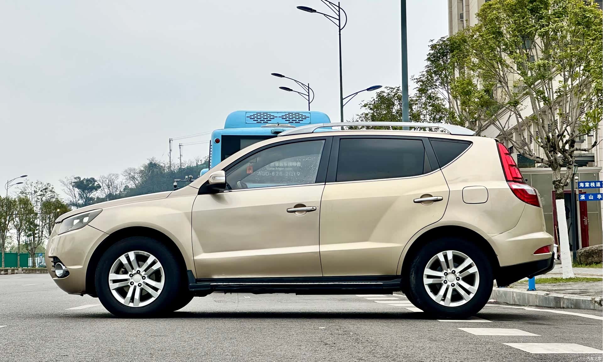 Geely GX7, 2014 4