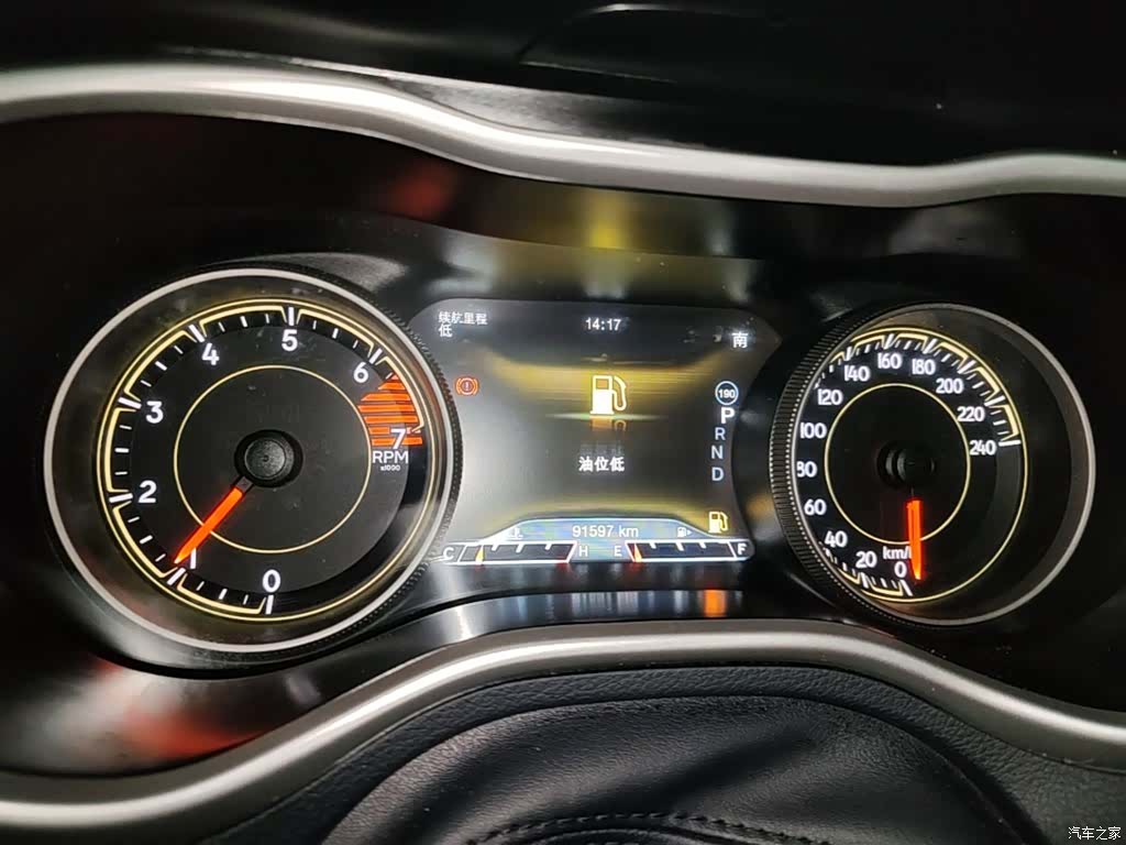 Jeep Cherokee, 2017 8