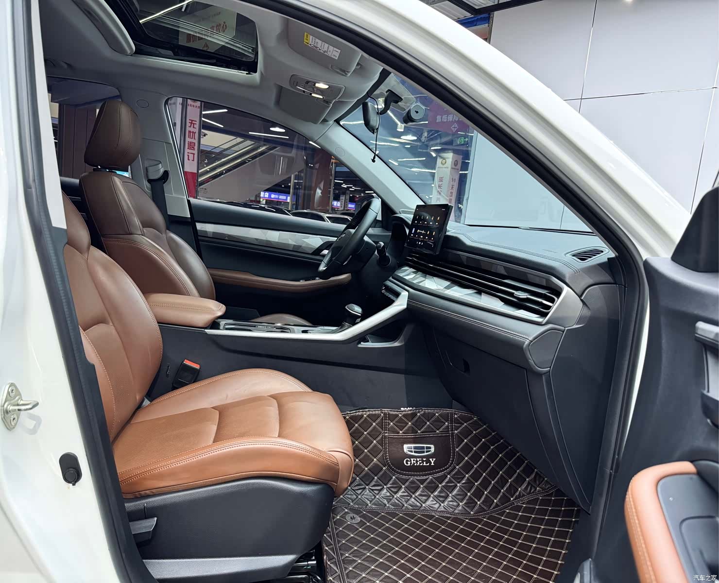 Geely X6, 2021 15