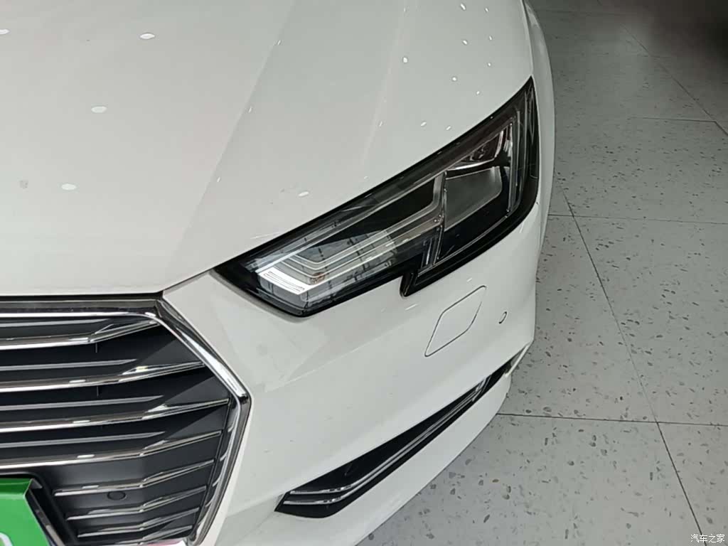 Audi A4L, 2018 24