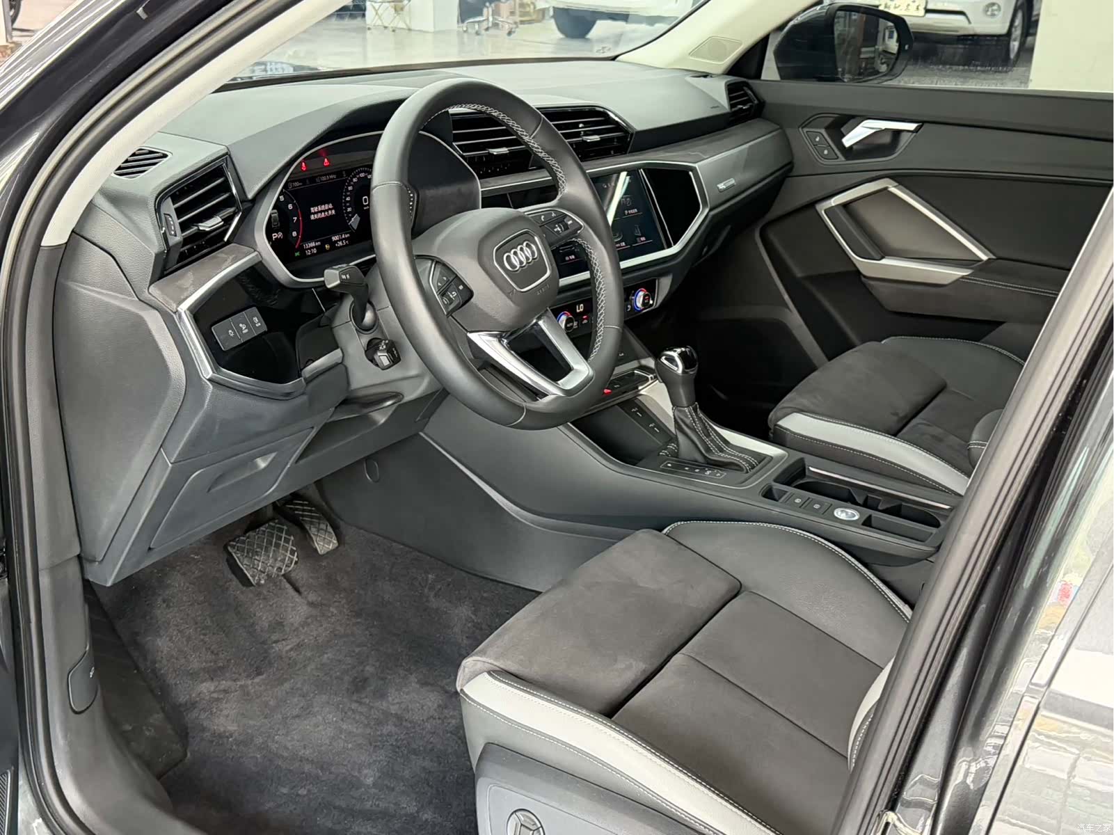 Audi Q3, 2022 8