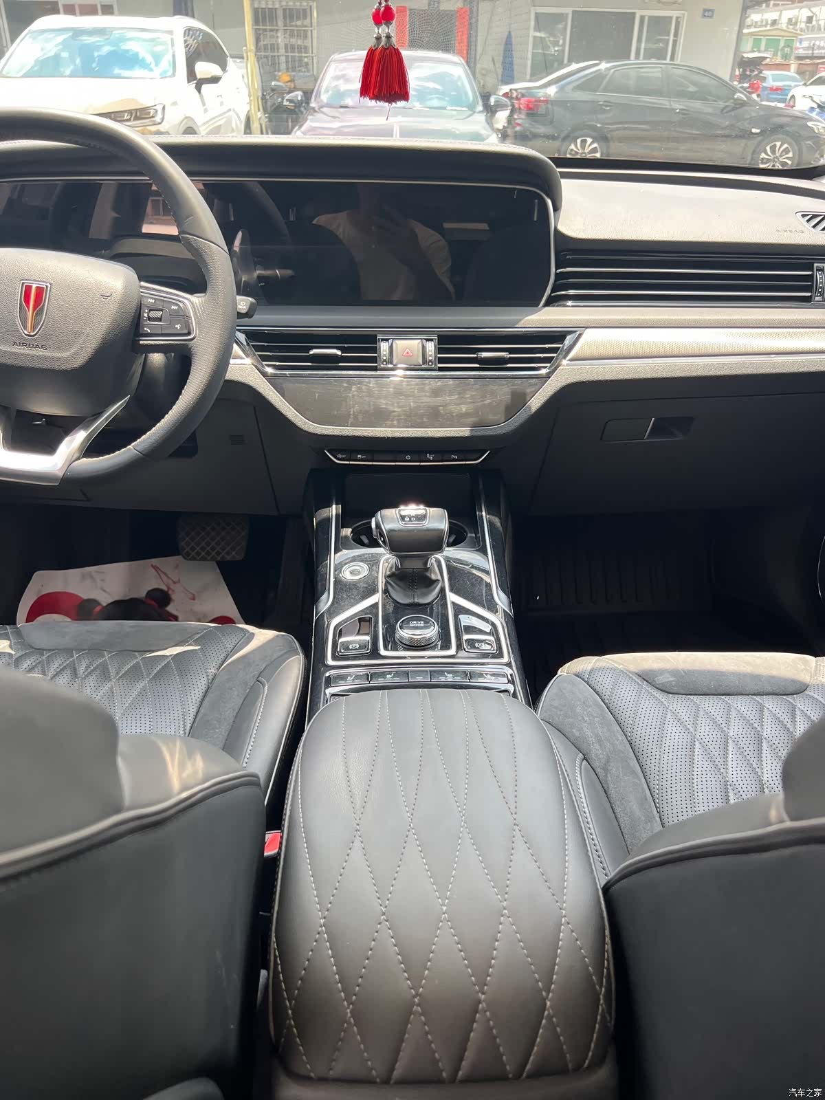 Hongqi HS5, 2019 9