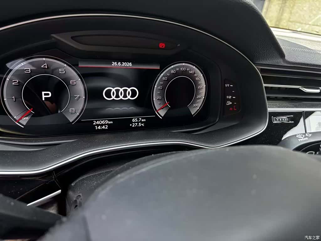 Audi Q7, 2023 3
