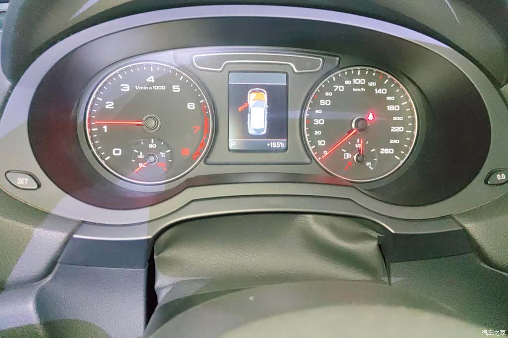 Audi Q3, 2016 14