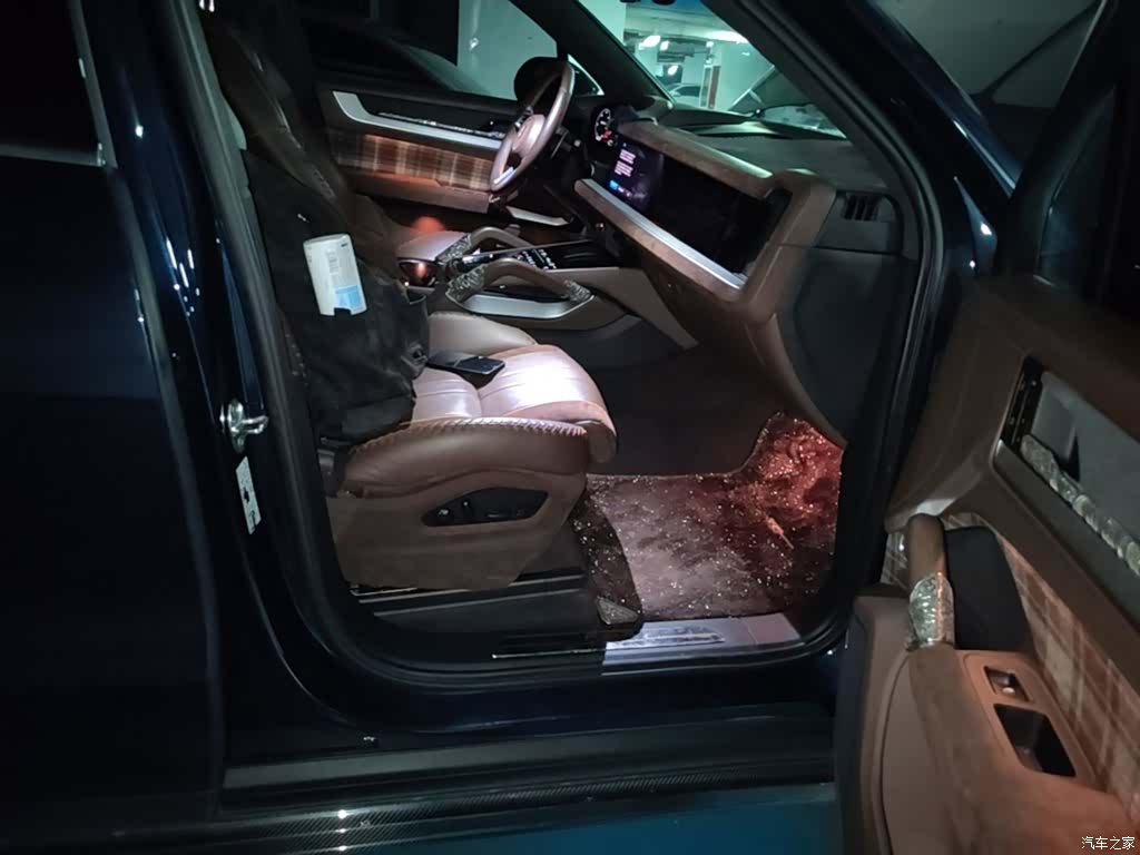 Porsche Cayenne, 2023 11