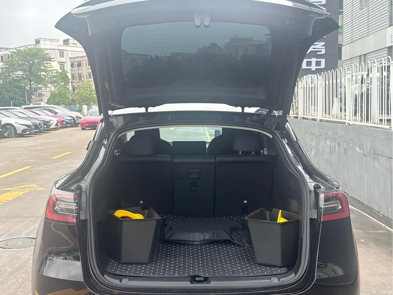 Tesla Model Y, 2023 6