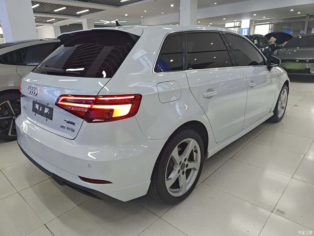 Audi A3, 2020 все фото