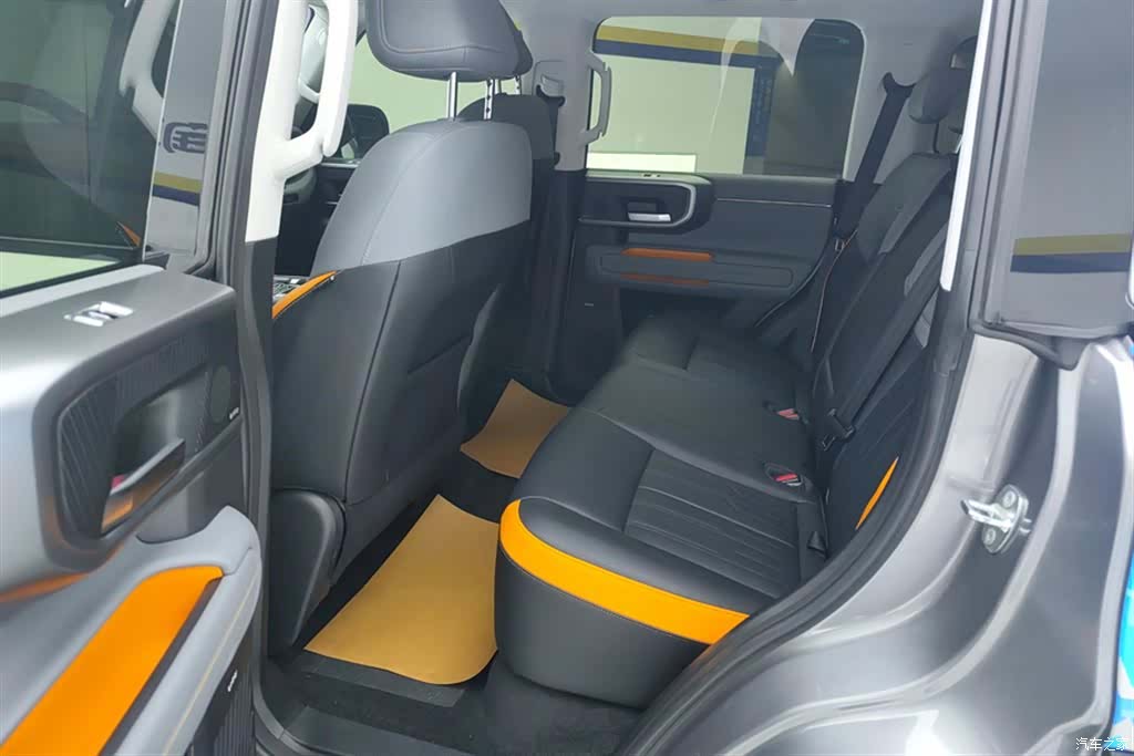BAIC BJ40, 2025 11