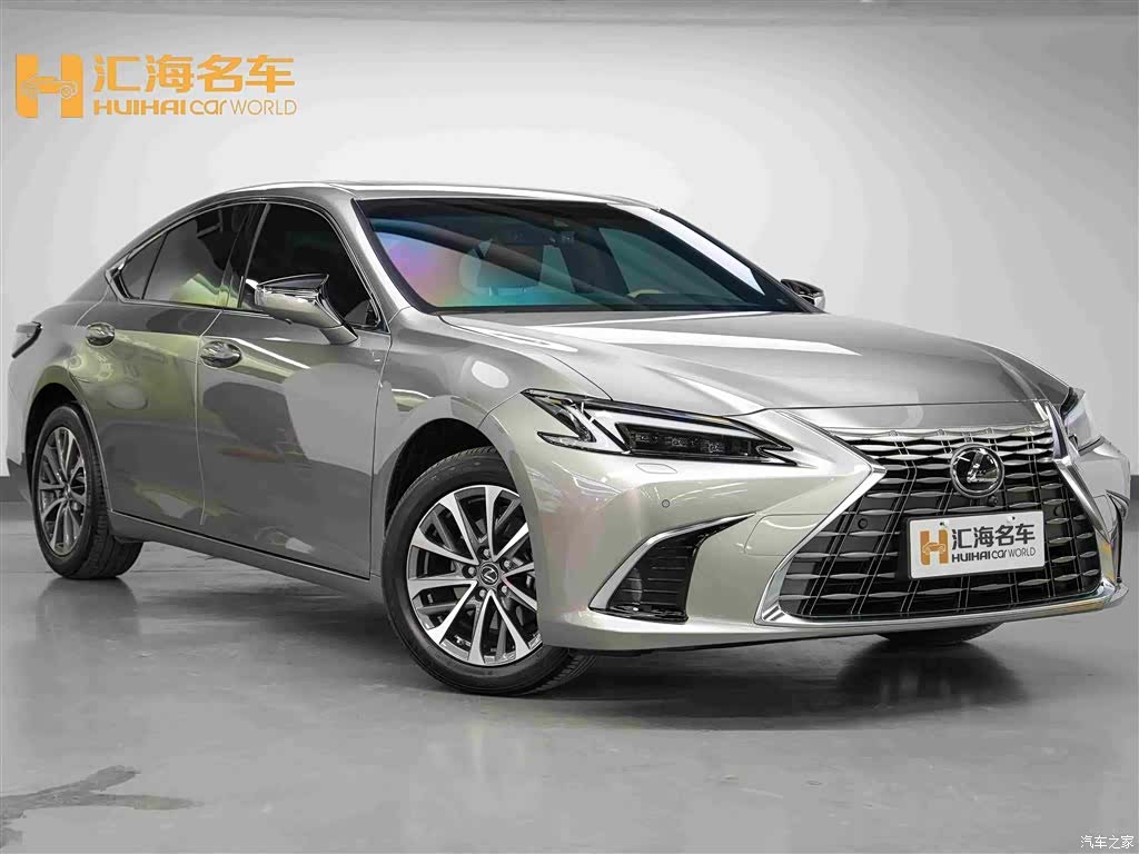 Lexus ES, 2025 3