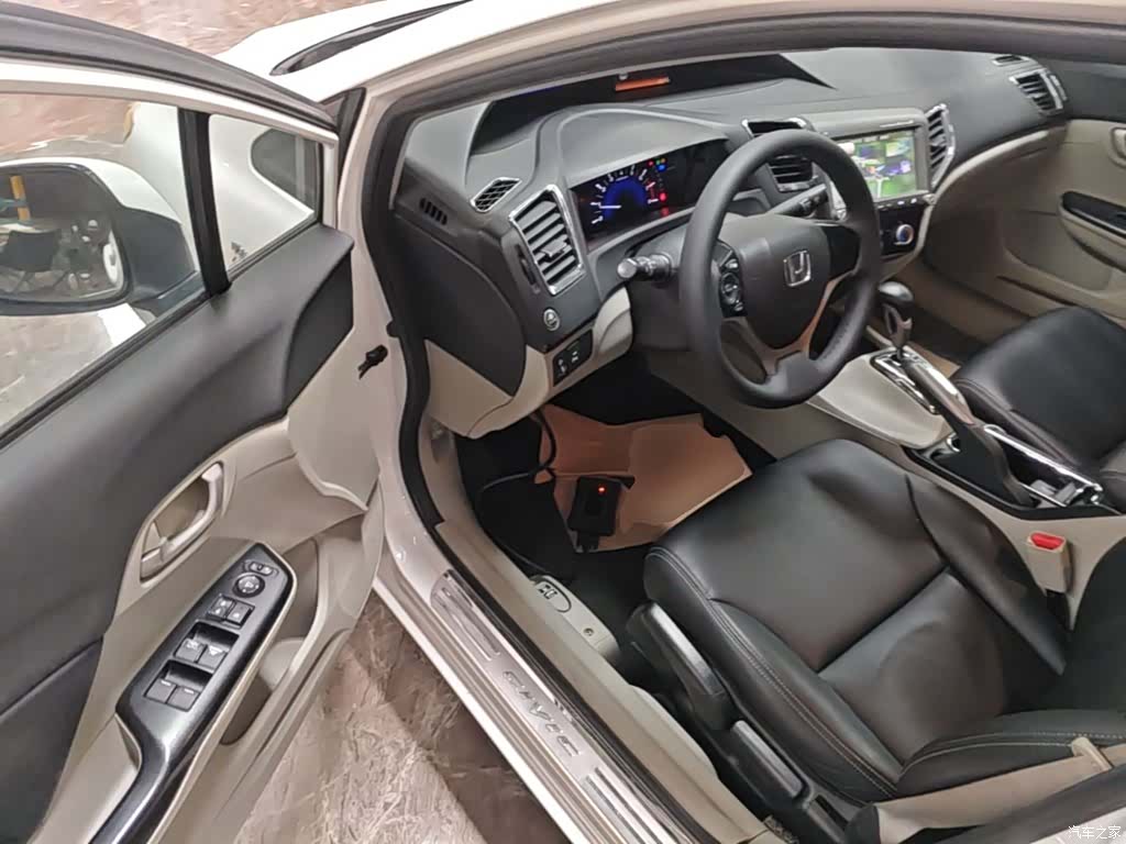 Honda Civic, 2014 16