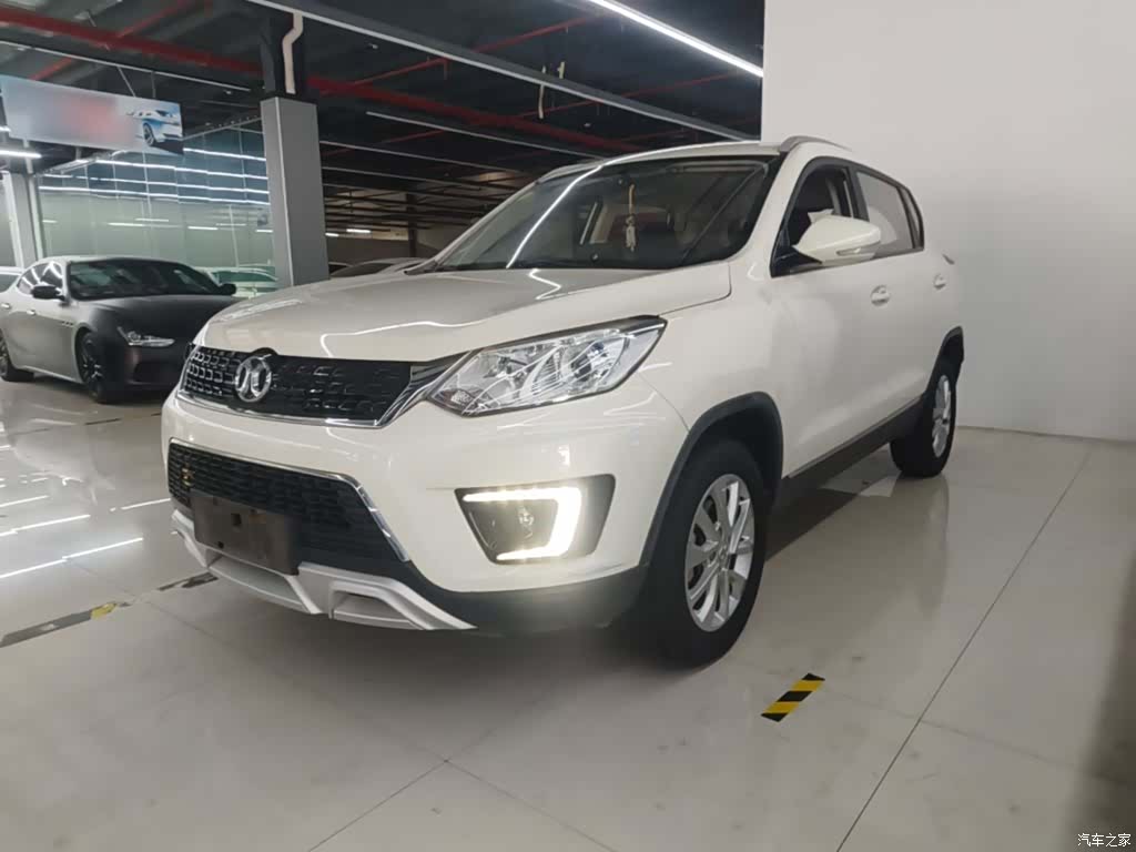 BAIC X35, 2016 2