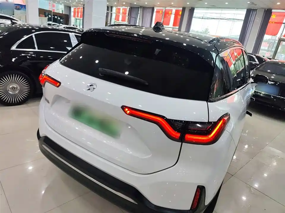 NIO ES6