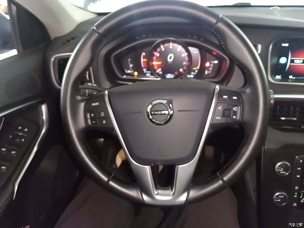 Volvo V40, 2016 11
