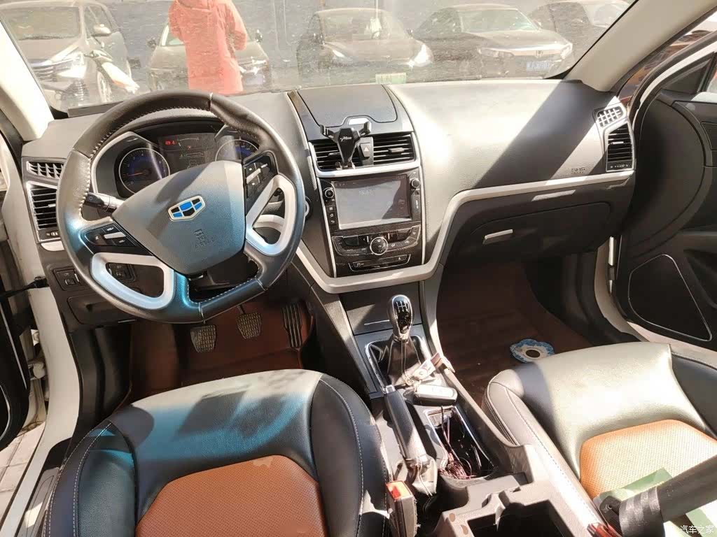 Geely Emgrand, 2017 13