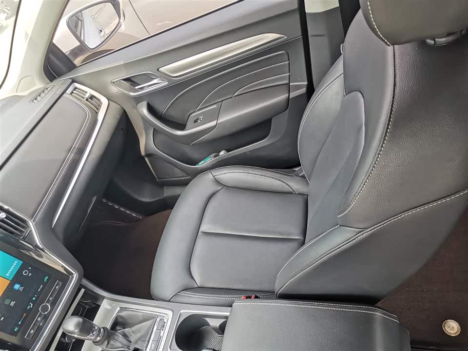 Roewe i6 Roewe i6
