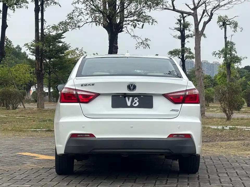 Changan Yuexiang V7