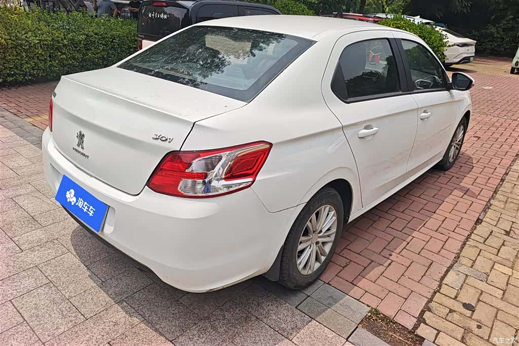 Peugeot 301, 2016 3