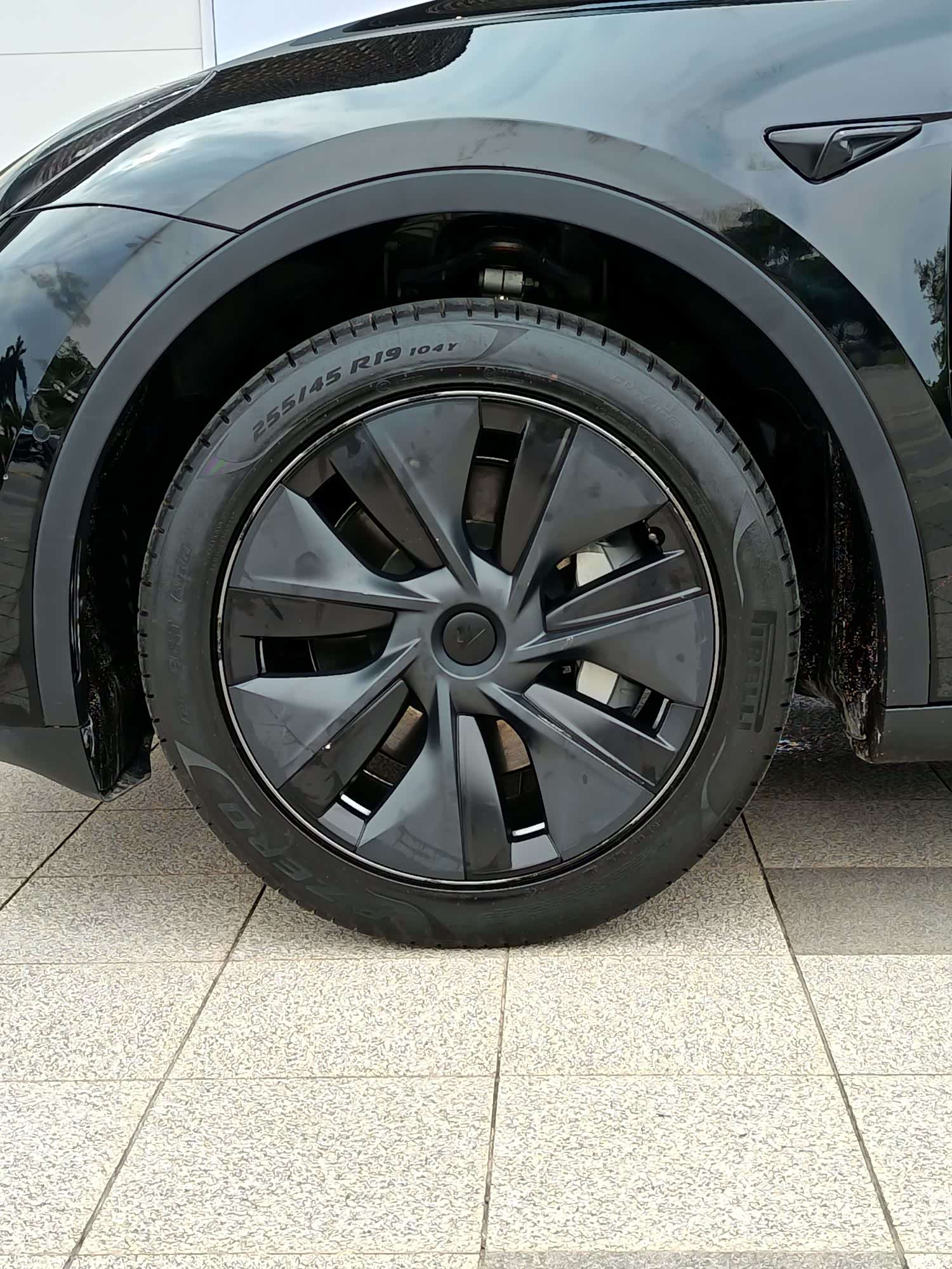 Tesla Model Y, 2024 20